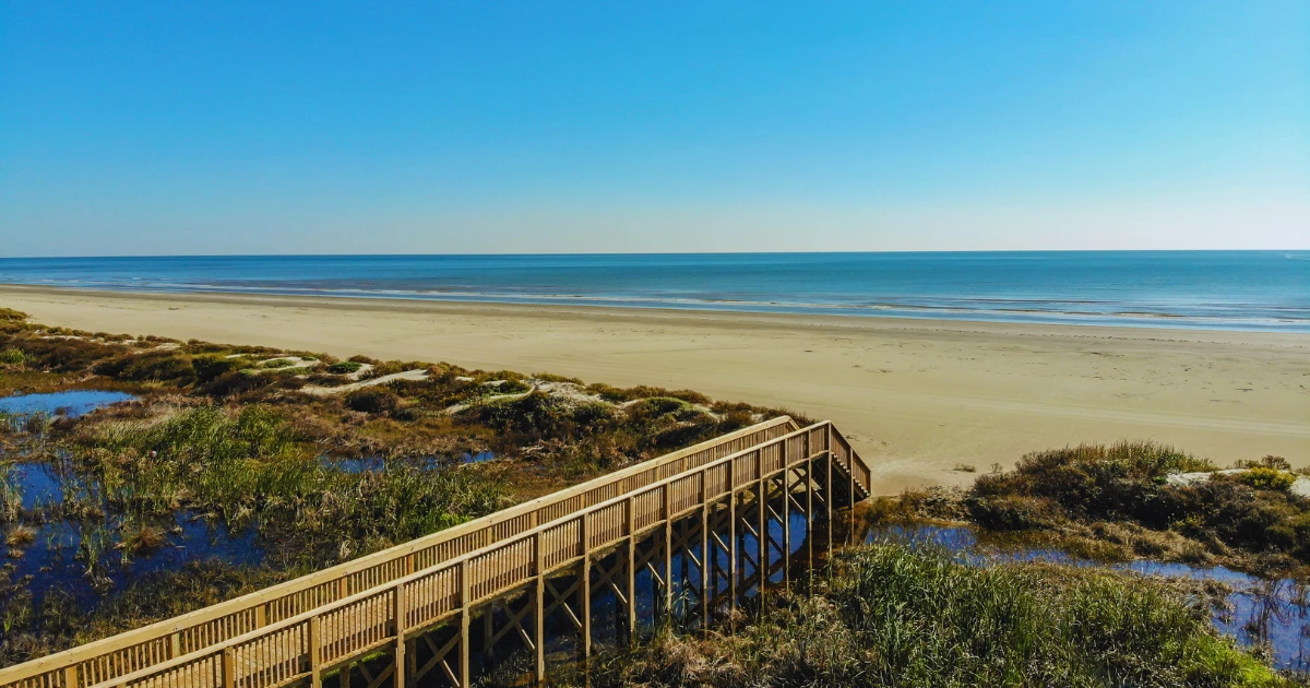 DSCR Loans Bald Head Island: Investor Financing for Luxury Beach STR, Old Baldy, Southport, Oak Island & Real Estate Investors