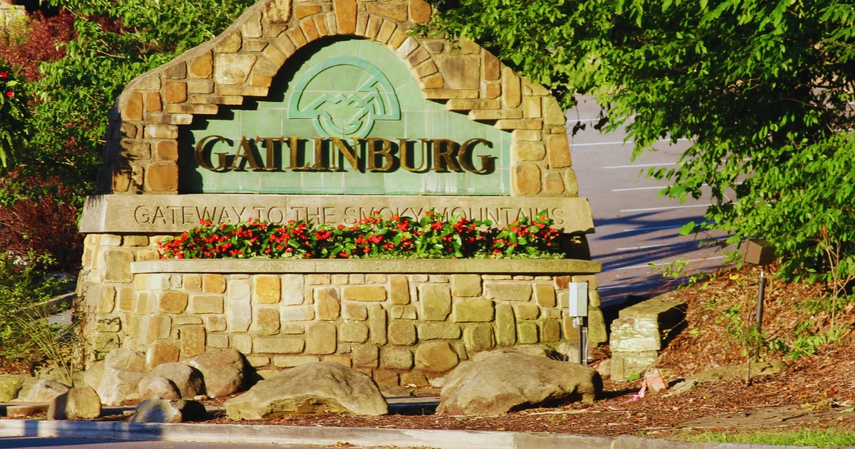 DSCR Loans Gatlinburg & Pigeon Forge: Investor Financing for Smoky Mountain Cabins, STR Properties & Real Estate Investors