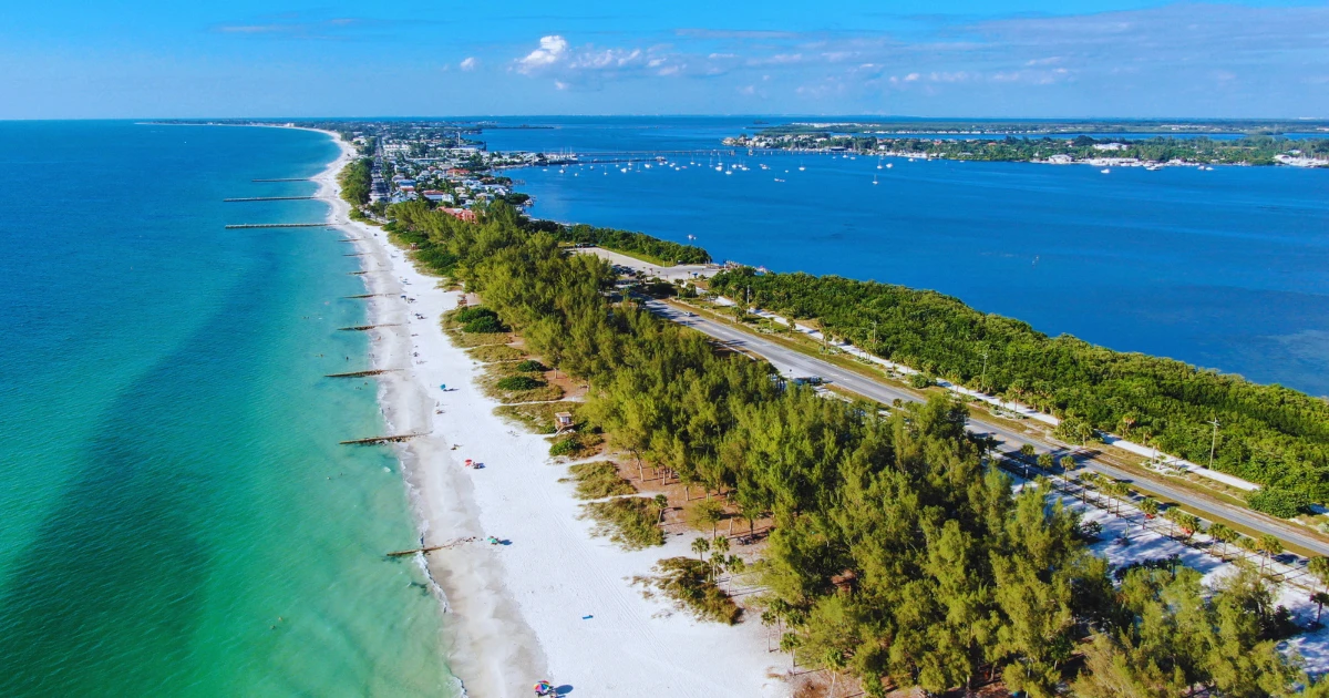 DSCR Loans Anna Maria Island & Bradenton: Investor Financing for Holmes Beach, Bradenton Beach, Lakewood Ranch & Real Estate Investors
