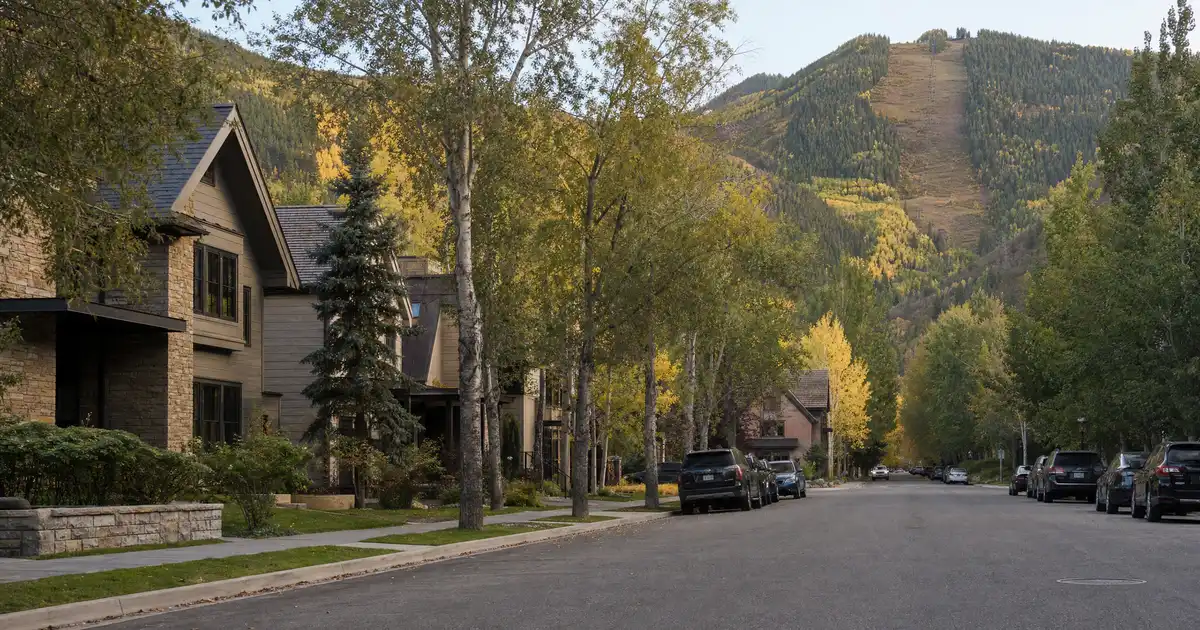 Aspen, Colorado bank statement loans — qualify on twelve months of deposits, not tax returns.