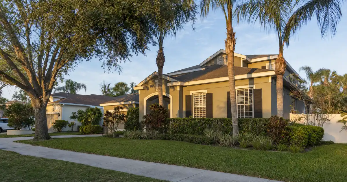Bradenton, Florida DSCR loans — qualify on the property’s rental income, not personal income.