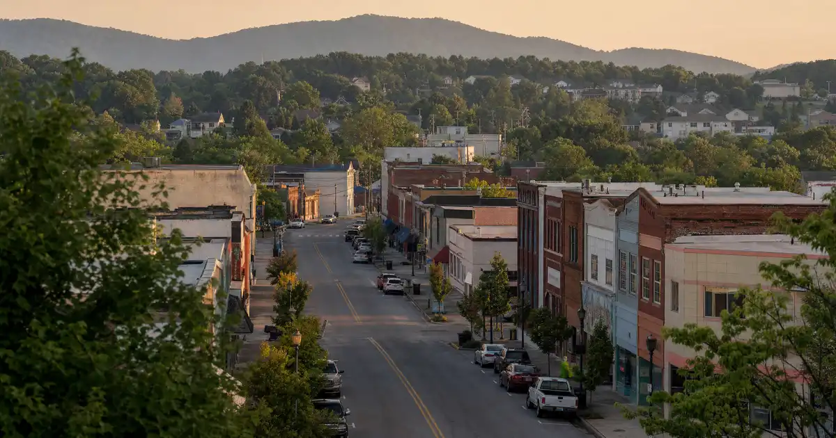 Bristol, Tennessee bank statement loans — qualify on twelve months of deposits, not tax returns.