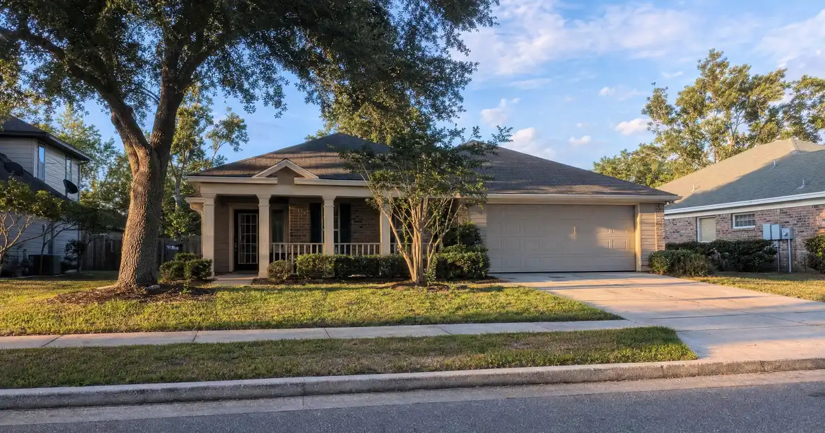 Crestview, Florida DSCR loans — qualify on the property’s rental income, not personal income.