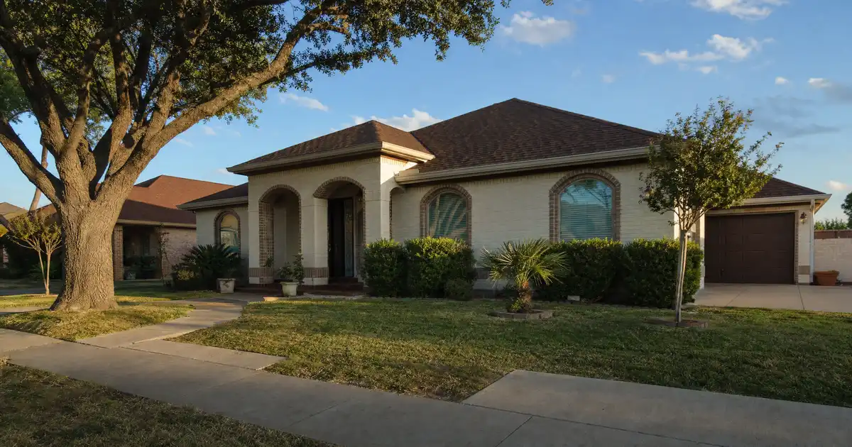 Eagle Pass, Texas DSCR loans — qualify on the property’s rental income, not personal income.