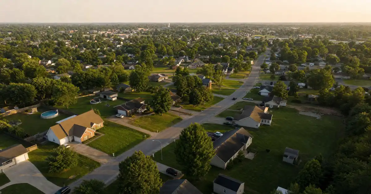 Elizabethtown, Kentucky DSCR loans — qualify on the property’s rental income, not personal income.