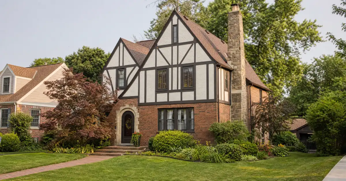 How Many Months Of Hosting History Do Lenders Want?