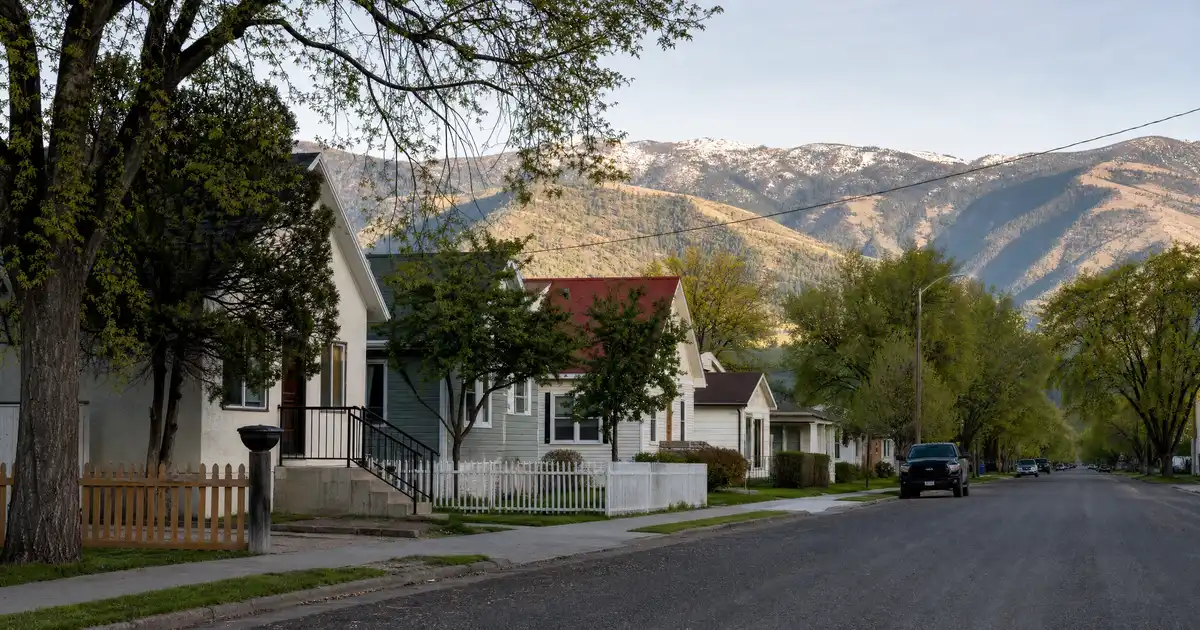 Gardiner, Montana DSCR loans — qualify on the property’s rental income, not personal income.