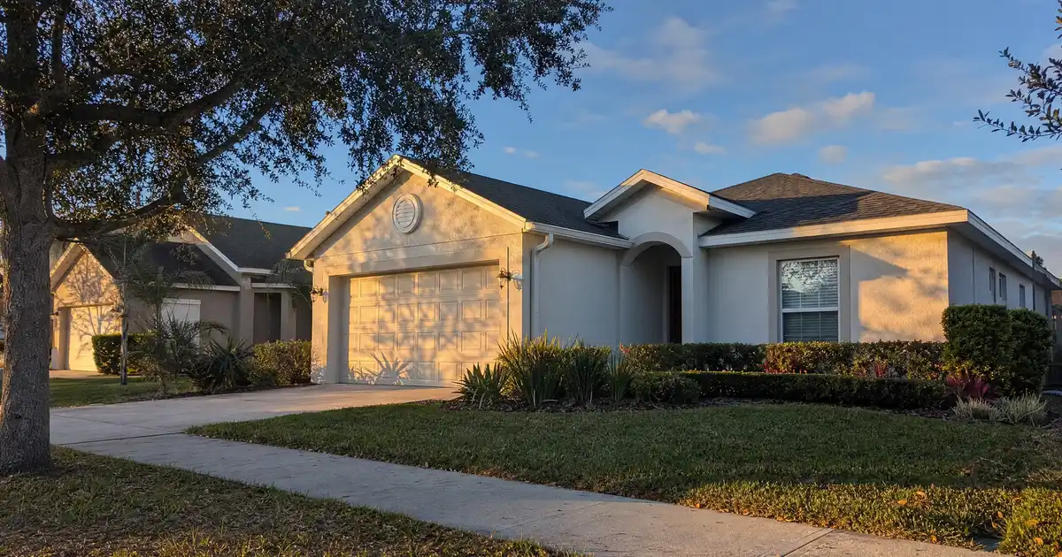Kissimmee, Florida bank statement loans — qualify on twelve months of deposits, not tax returns.
