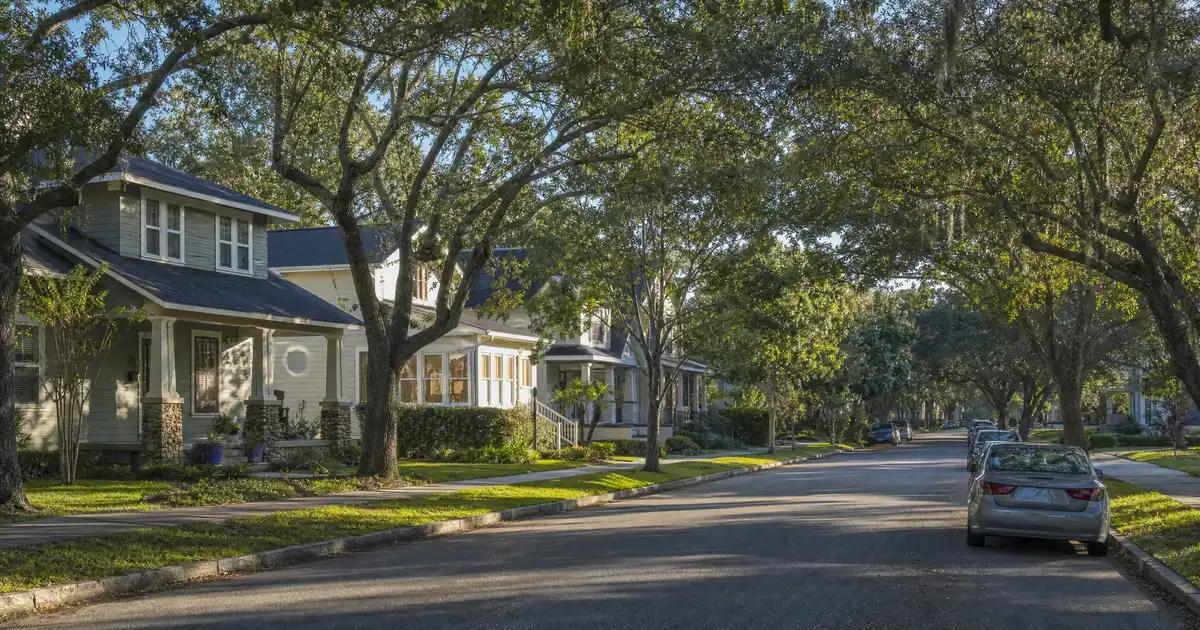 Lakeland, Florida DSCR loans — qualify on the property’s rental income, not personal income.