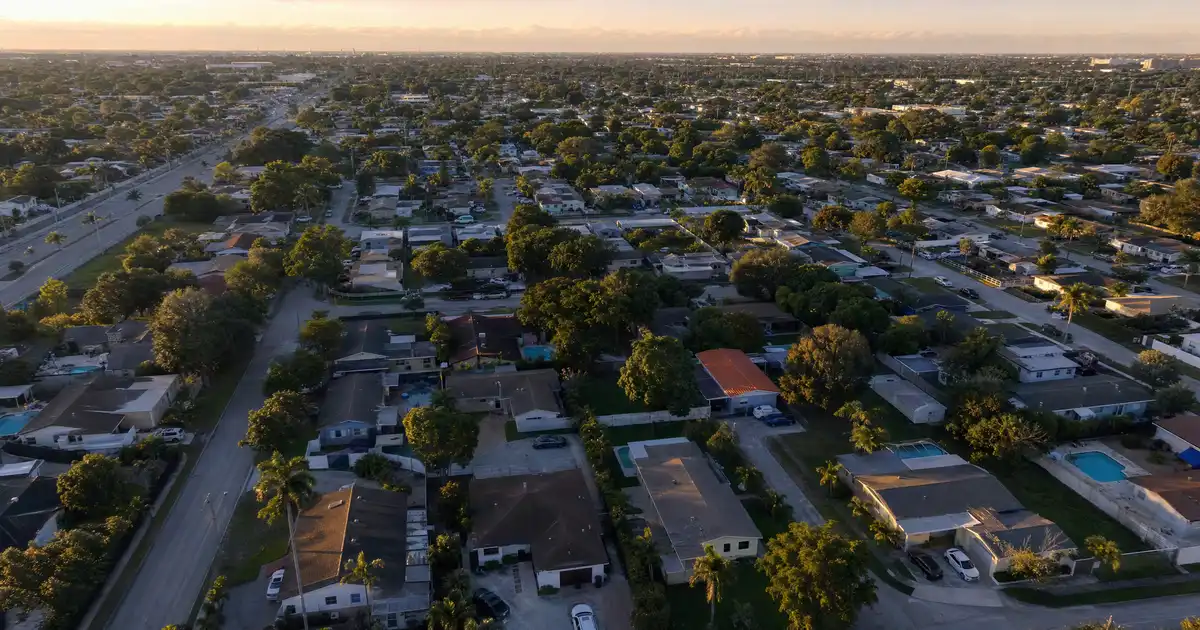 Lauderhill, Florida bank statement loans — qualify on twelve months of deposits, not tax returns.