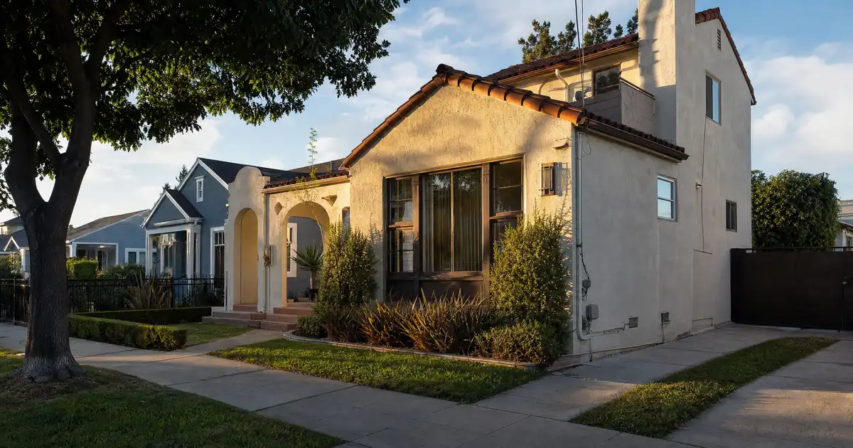 Los Angeles, California DSCR loans — qualify on the property’s rental income, not personal income.