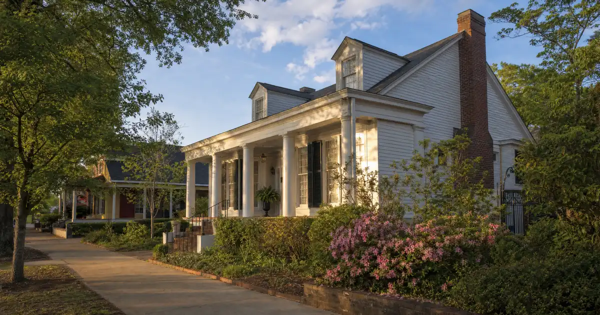 Natchez, Mississippi DSCR loans — qualify on the property’s rental income, not personal income.