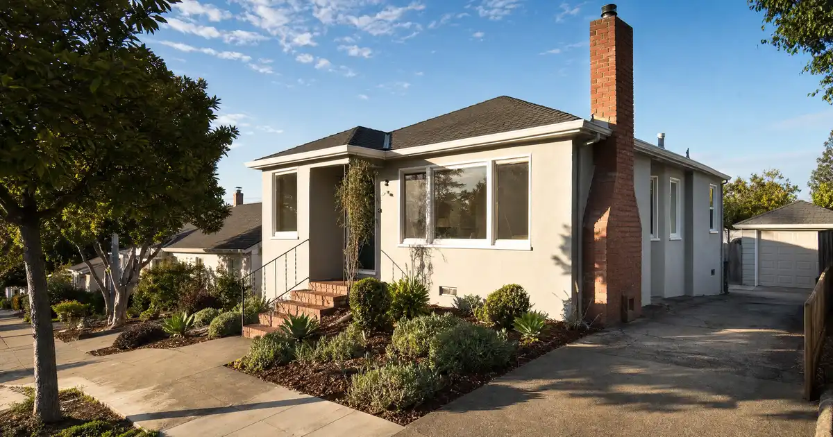 Santa Cruz, California DSCR loans — qualify on the property’s rental income, not personal income.