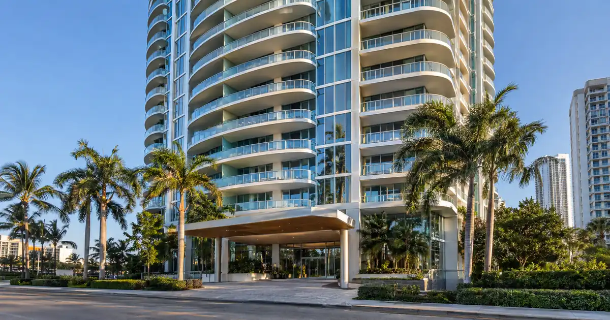 How To Finance A Condotel On A Super Jumbo Bank Statement Loan