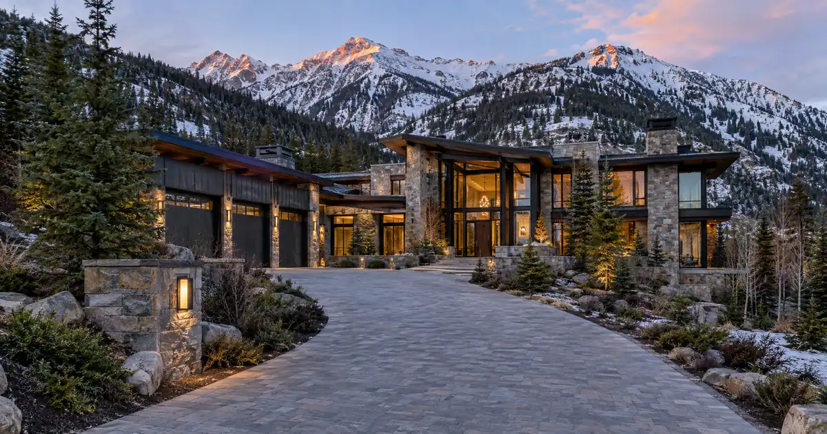 Can You Use Delayed Financing On A Luxury Short-term Rental?
