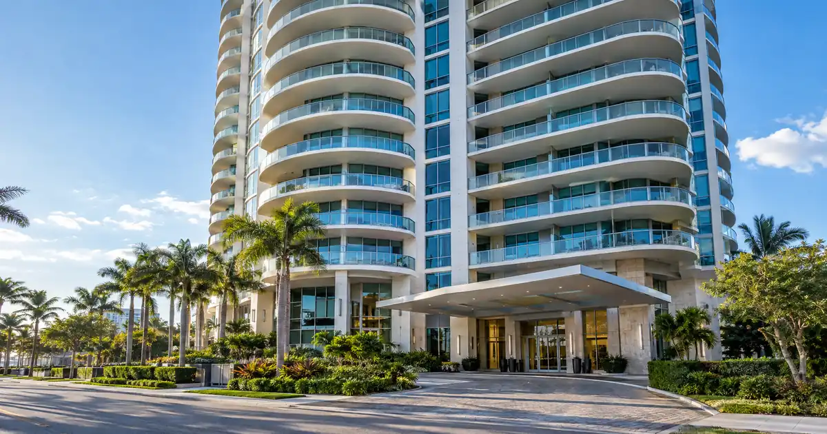 Can A Founder Finance A Condotel On Business Bank Statements?