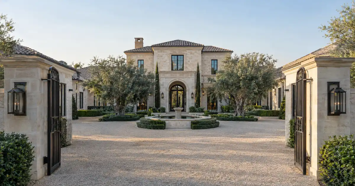 Acreage Vs Standard Lot On A Luxury Short-term Rental DSCR Loan