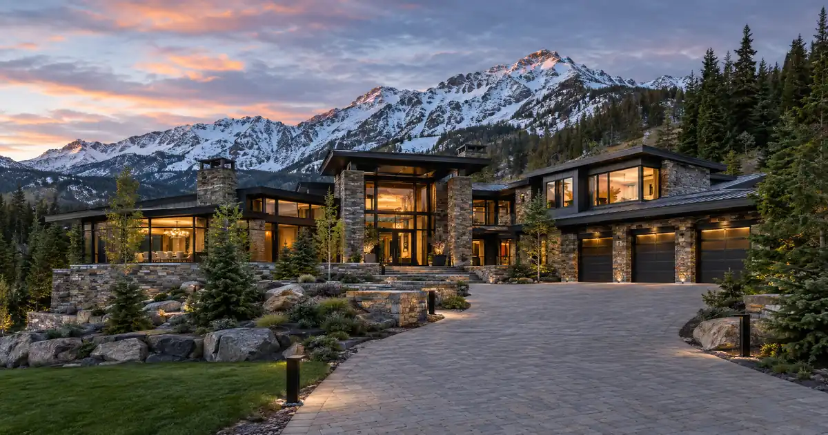 Can A Brand-new LLC Close A Jumbo DSCR Loan On A Luxury Rental?