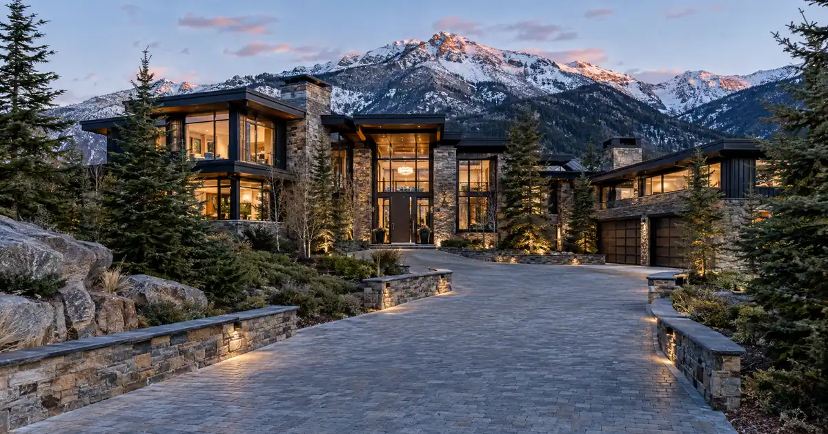 Can A Property On Twenty Acres Qualify For A Bank Statement Mortgage?