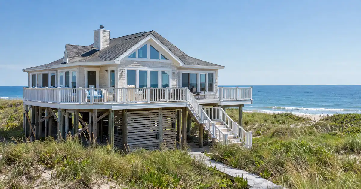 How Insurance And HOA Dues Enter A Short-term Rental DSCR Ratio?