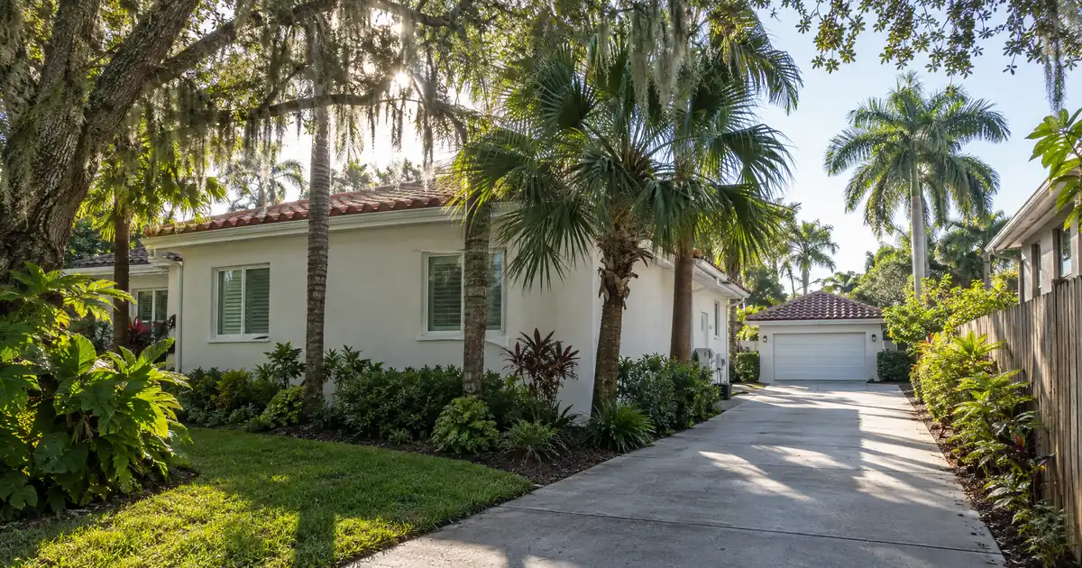 Cash Out Refinance Investment Property in Sunny Isles Beach, Florida: The 2026 DSCR Guide to Collins Avenue