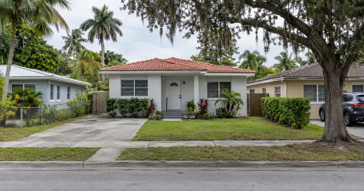 DSCR Cash Out Refinance in North Miami, Florida: What It Takes to Qualify on $2,400 Rent