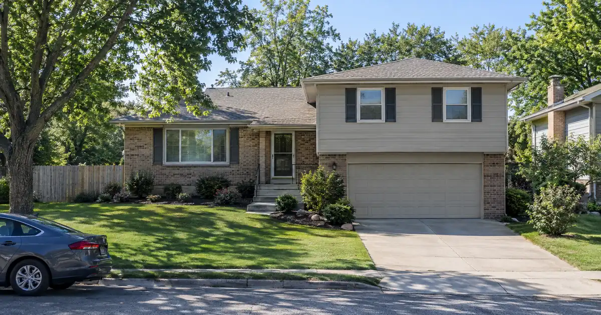 What Do Mortgage Loan Officers Look At on Bank Statements?