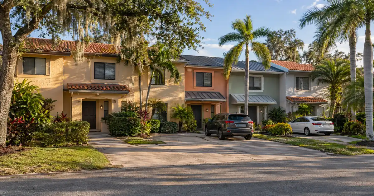 DSCR Cash Out Refinance in Lauderhill, Florida: The 2026 DSCR Financing Guide to Inverrary
