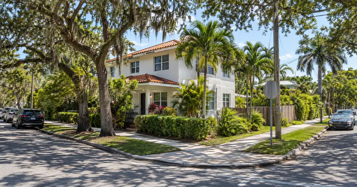 DSCR Cash Out Refinance in South Miami, Florida: The 2026 DSCR Financing Guide to Sunset Drive