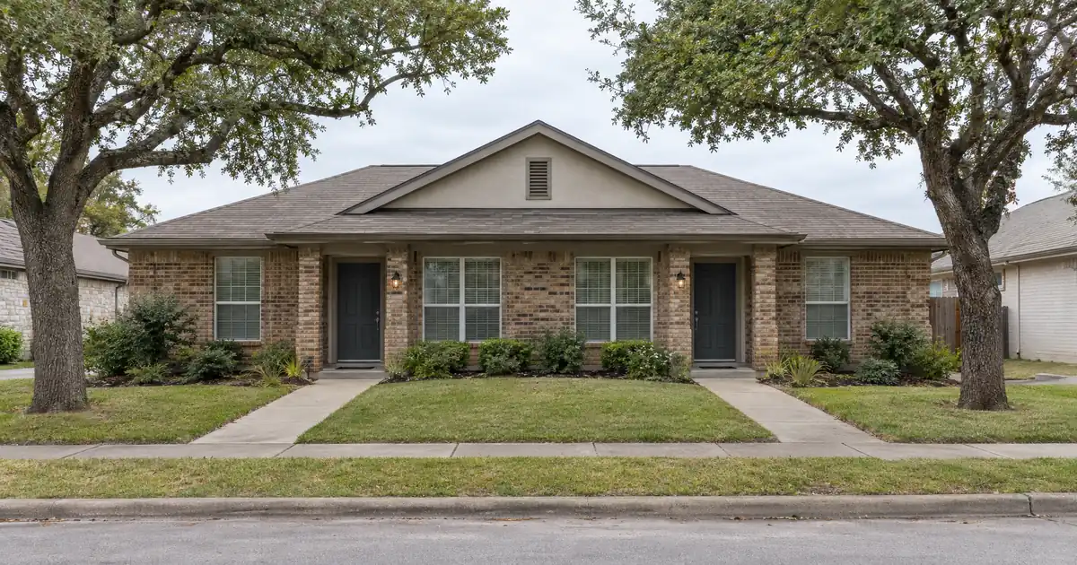 Cash Out Refinance Investment Property in Bedford, Texas: The 2026 DSCR Financing Guide to Harwood Road