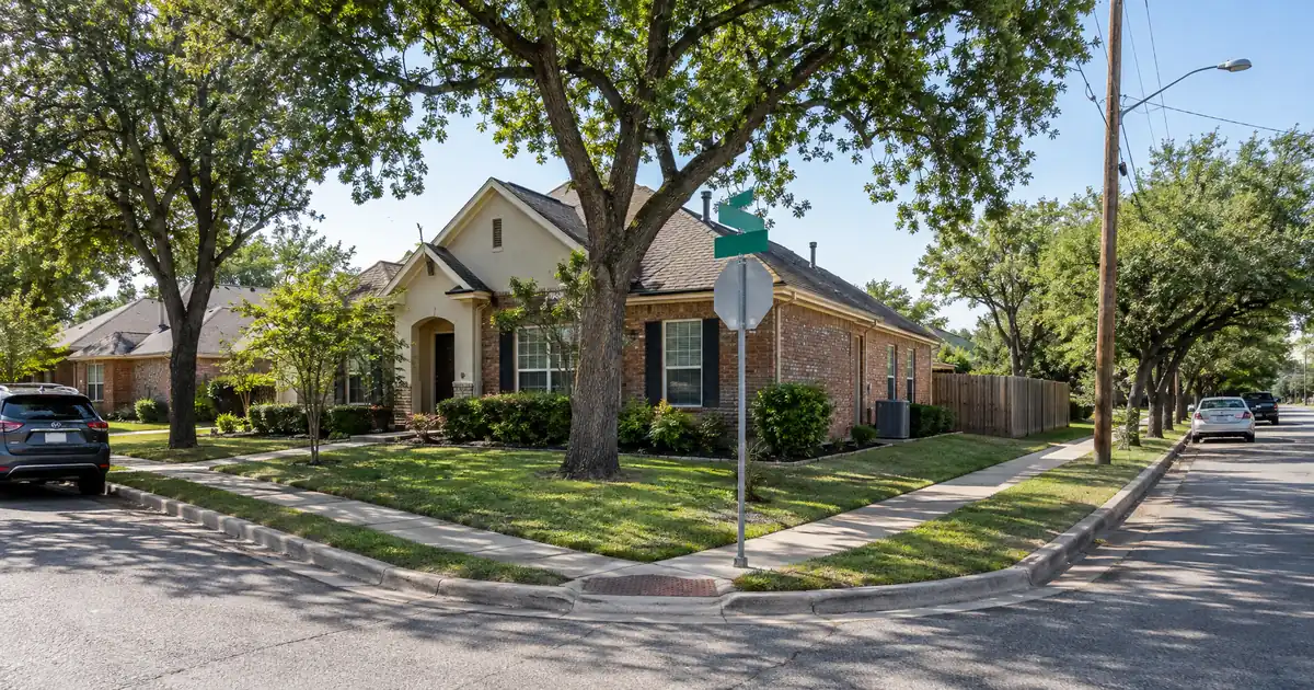 DSCR Cash Out Refinance in Haltom City, Texas: The 2026 DSCR Financing Guide to Denton Highway