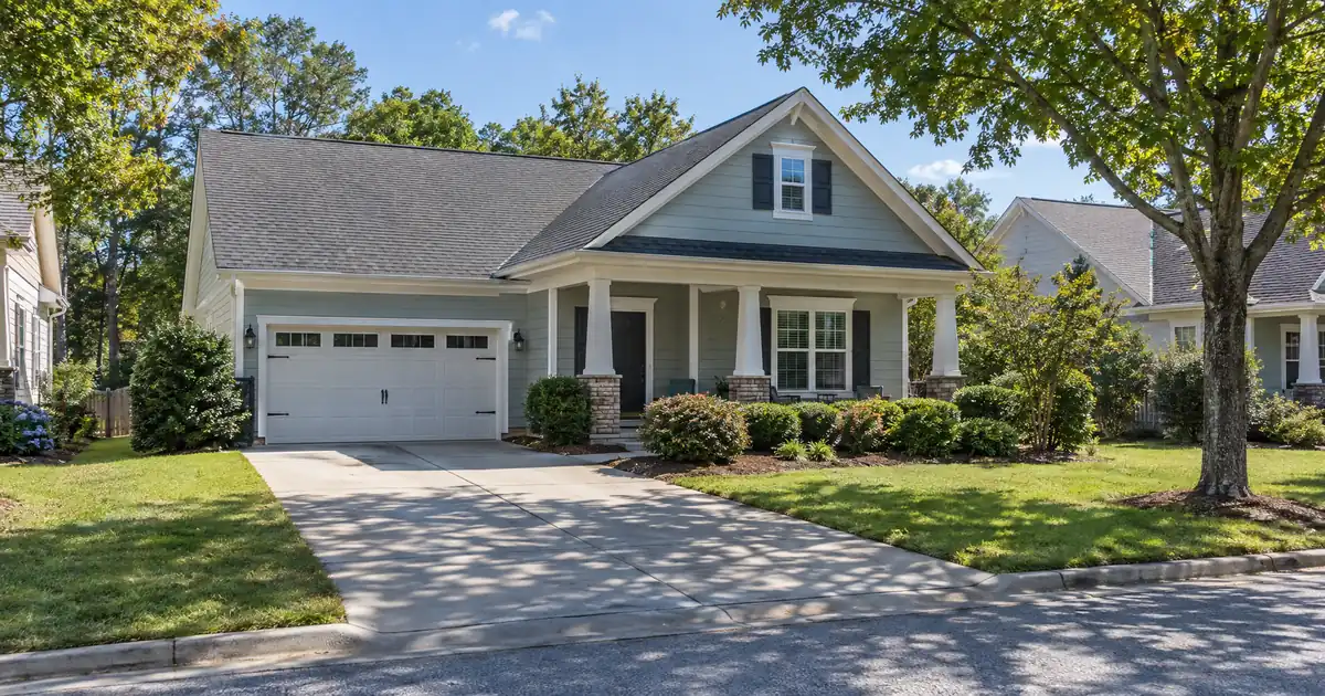 DSCR Cash Out Refinance in Emerald Isle, North Carolina: A 2026 Guide to Emerald Drive Rentals