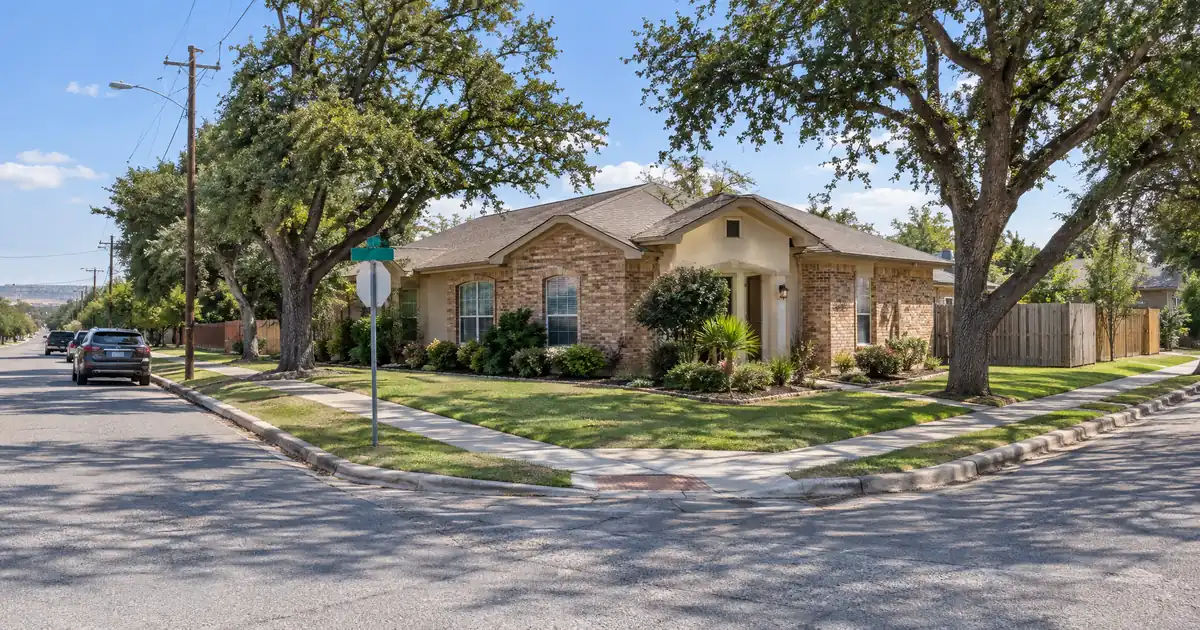 DSCR Cash Out Refinance in San Angelo, Texas: What Qualifying Takes on $1,350 San Angelo Rent