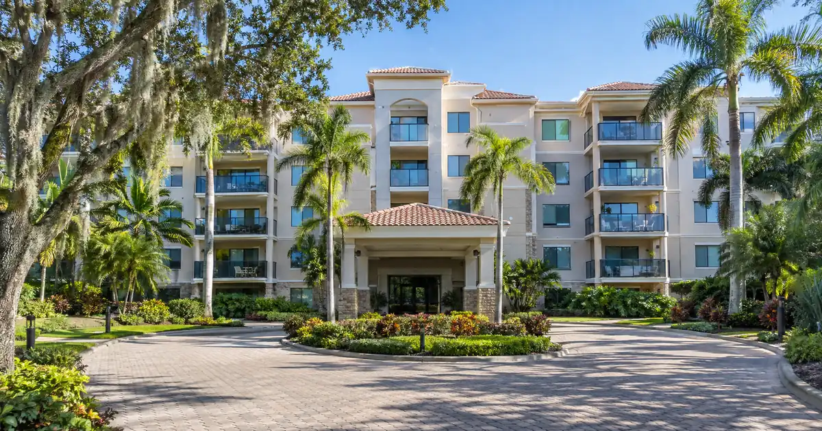 DSCR Cash Out Refinance in Tamarac, Florida: Woodmont Equity and Condo Dues