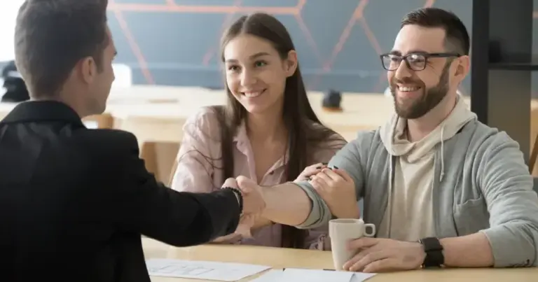 How to Navigate the Homebuying Process: A Step-by-Step Guide for First-Time Buyers