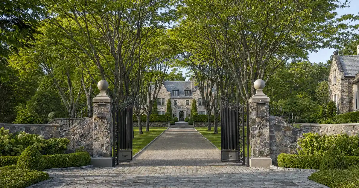 Super jumbo DSCR loans in Malden, Massachusetts