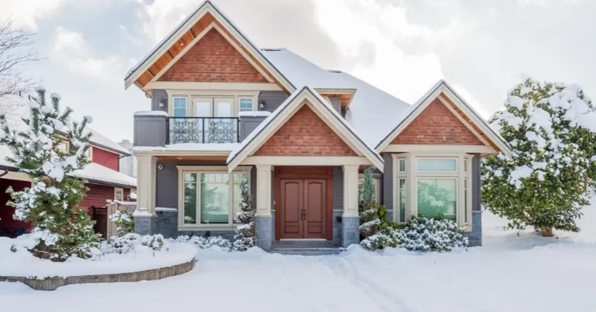 Navigating Home Buying in the Winter Market: Advantages & Strategies