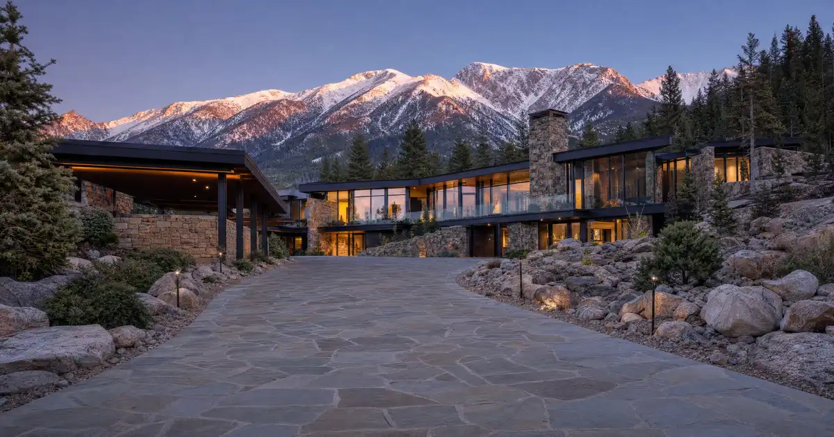 Super jumbo DSCR loans in Taos, New Mexico