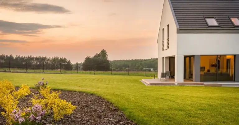 Top 5 Outdoor Living Trends to Watch For in 2024