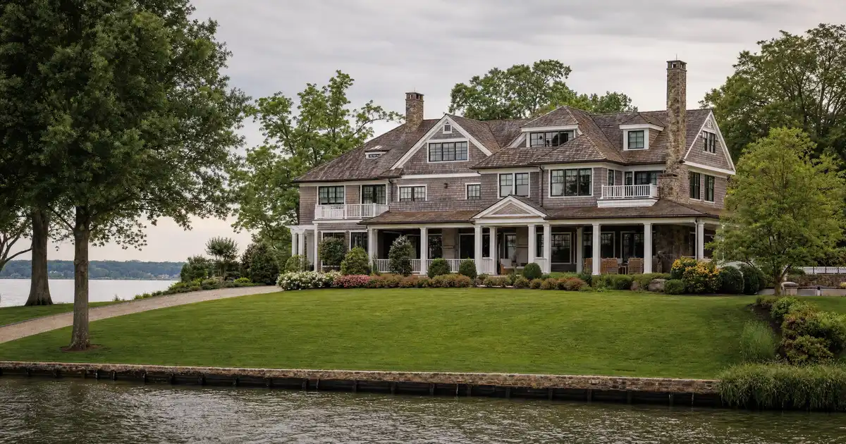 Jumbo cash-out refinance in Arlington, Virginia — equity above the conforming limit into cash