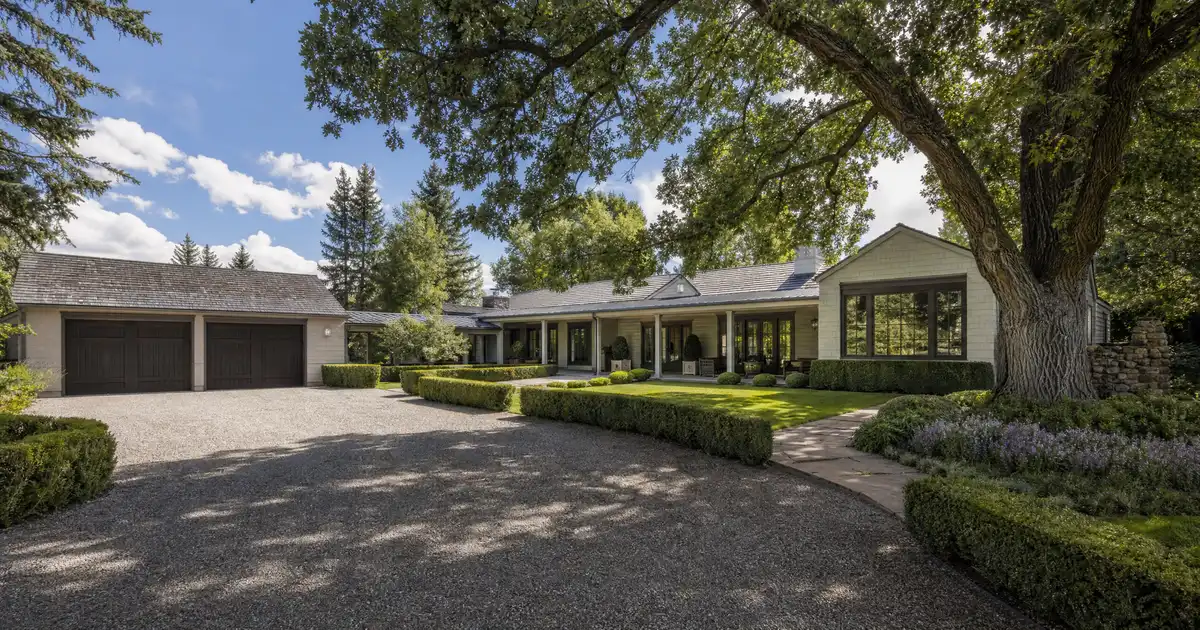 Cash-out refinance in Aspen, Colorado — home equity into cash