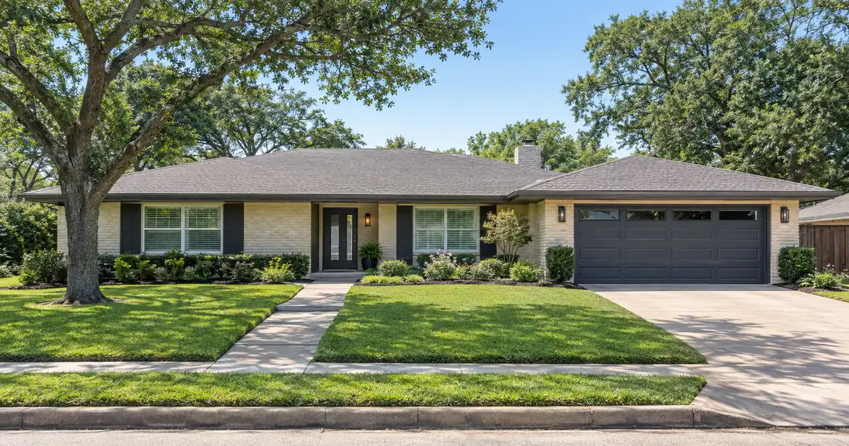 Mortgage refinance in Beaumont, Texas — a better loan on the same home