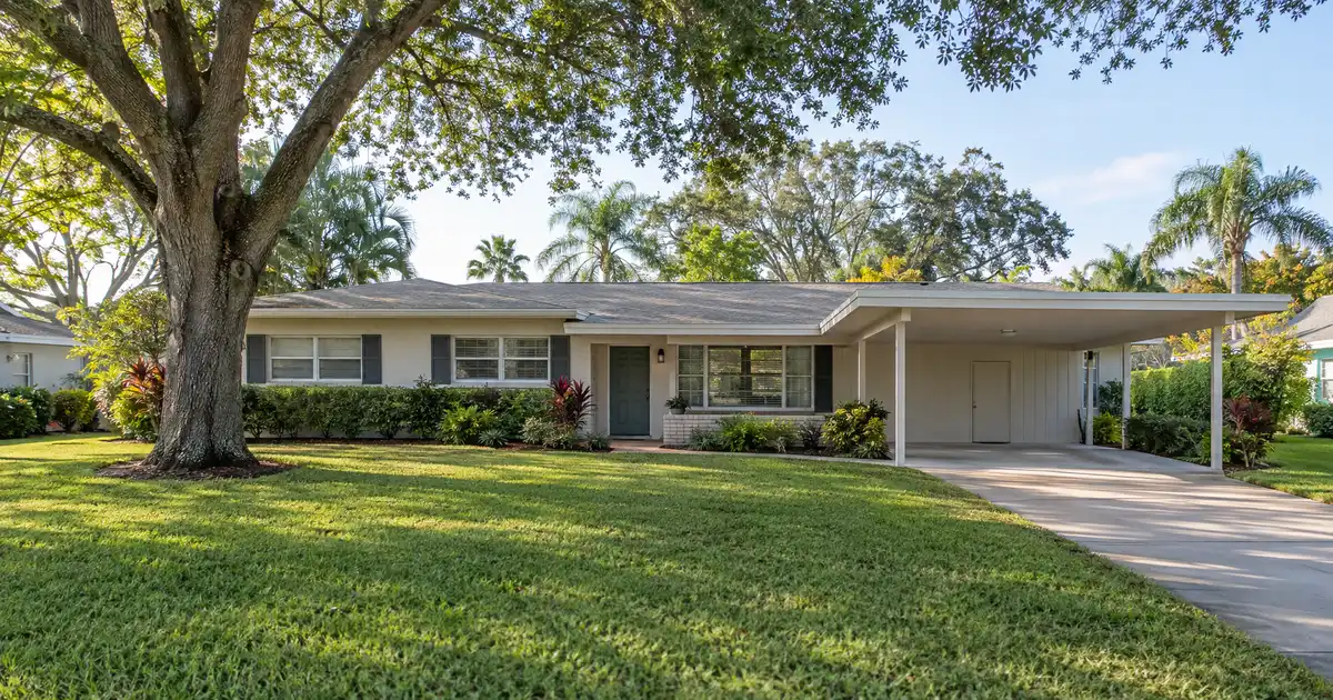 Conventional loans in Bradenton, Florida — conforming mortgage with a low down payment