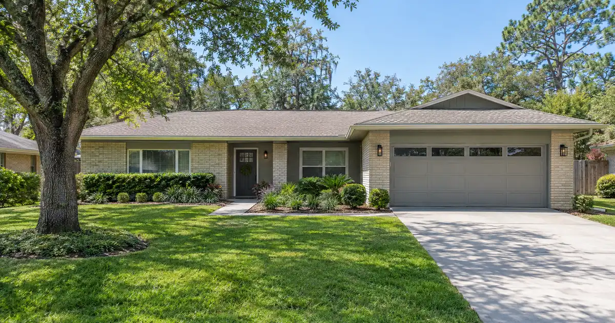 Mortgage refinance in Brent, Florida — a better loan on the same home