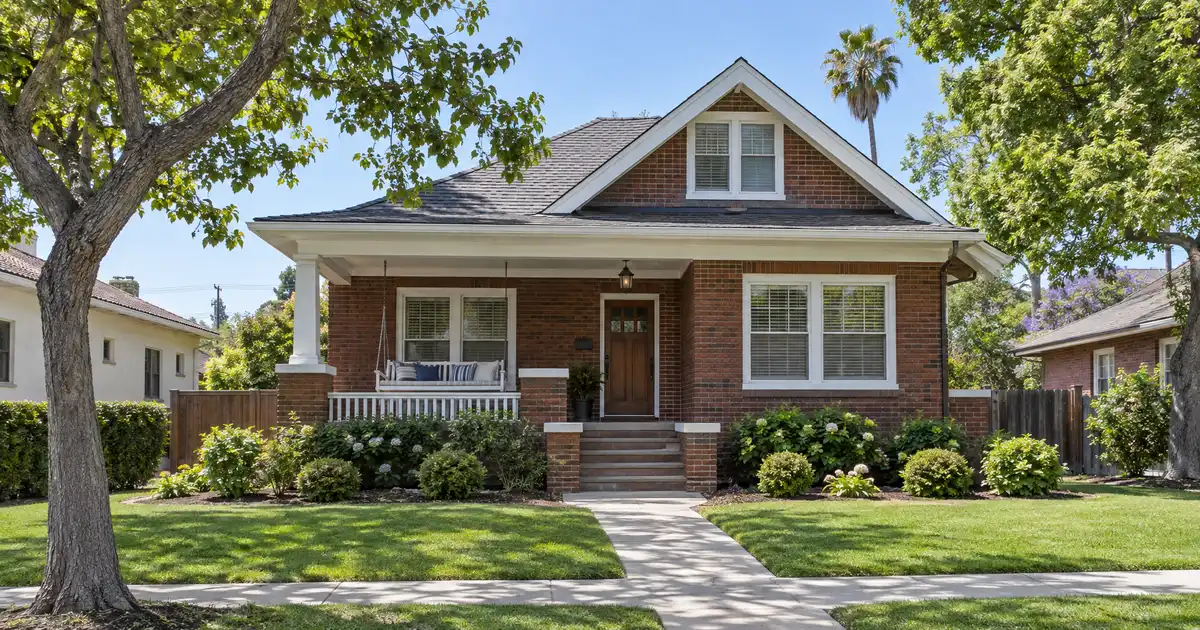 Conventional loans in Compton, California — conforming mortgage with a low down payment