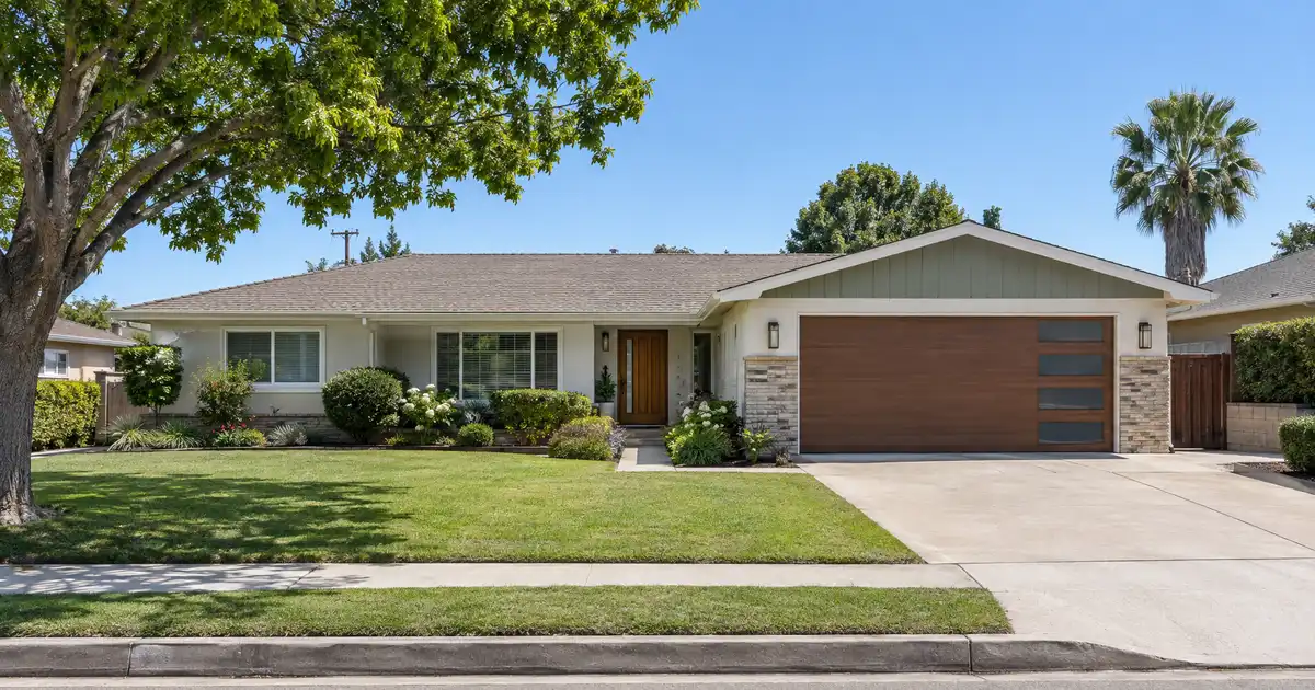 Mortgage refinance in Compton, California — a better loan on the same home