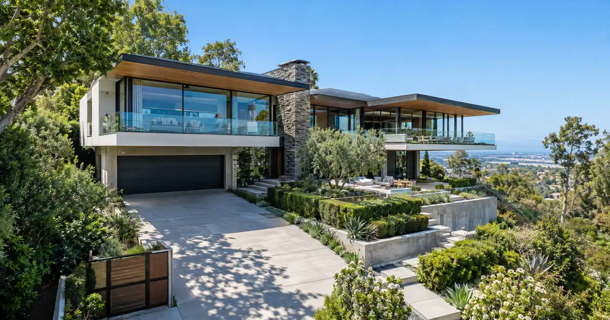 Jumbo cash-out refinance in Costa Mesa, California — equity above the conforming limit into cash