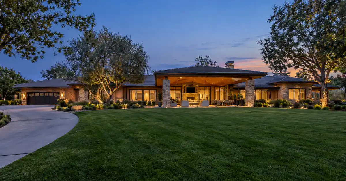 Jumbo cash-out refinance in Delano, CA — equity above the conforming limit into cash