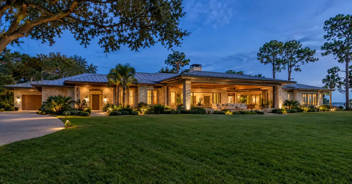 Jumbo cash-out refinance in Destin, Florida — equity above the conforming limit into cash
