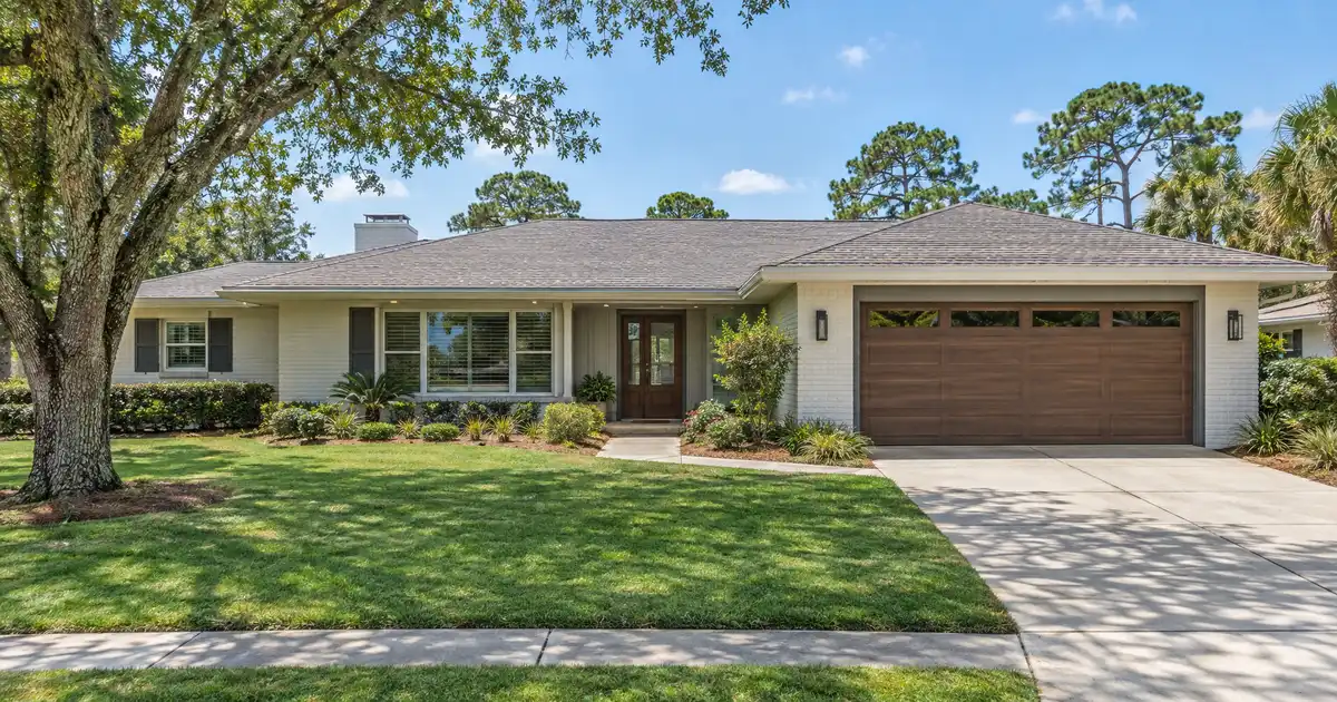 Mortgage refinance in Destin, Florida — a better loan on the same home